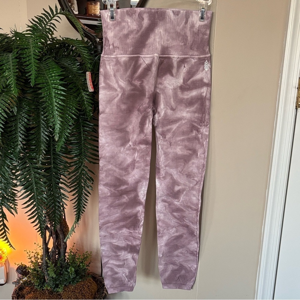 Free People Movement Good Karma Tie-Dye 7/8 Leggings Sugar Plum High Rise Yoga
